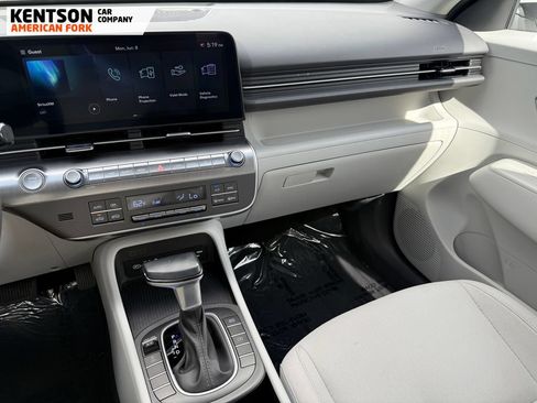 Used 2025 Hyundai Kona SEL AWD/4WD image 19