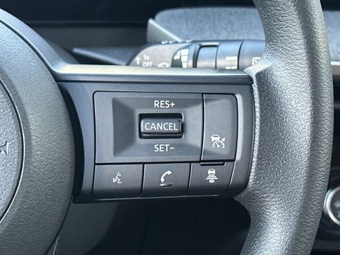 Certified 2025 Nissan Kicks SV image 25