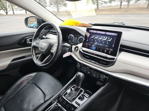 Used 2022 Jeep Compass Limited w/ Elite Group image 14