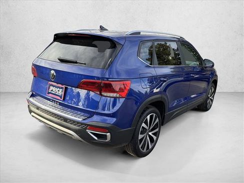 Used 2022 Volkswagen Taos SE image 5