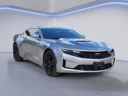 Used 2023 Chevrolet Camaro LT w/ Technology Package RWD image 3