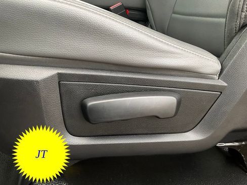 Used 2017 RAM 1500 Tradesman w/ Power & Remote Entry Group image 12