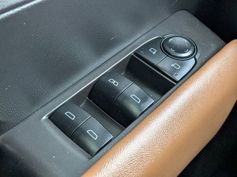 Certified 2025 GMC Canyon AT4 AWD/4WD image 21