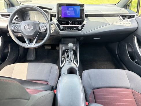 Certified 2025 Toyota Corolla SE FWD image 18
