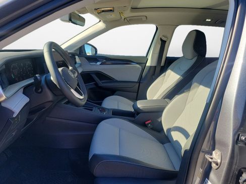 New 2026 Volkswagen Tiguan SE image 9