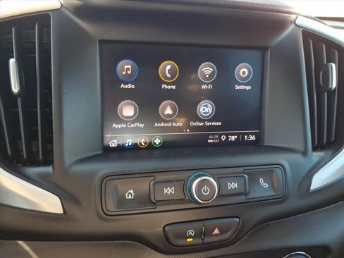 Used 2024 GMC Terrain SLE w/ Driver Convenience Package image 15