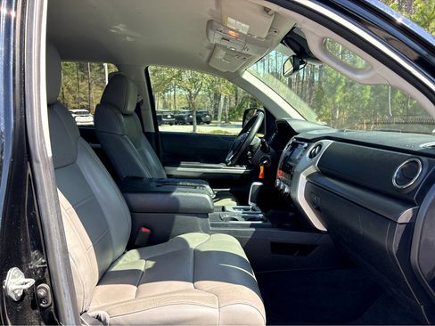 Used 2021 Toyota Tundra SR5 w/ SR5 Leather Package image 9