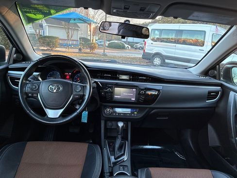 Used 2016 Toyota Corolla L image 12