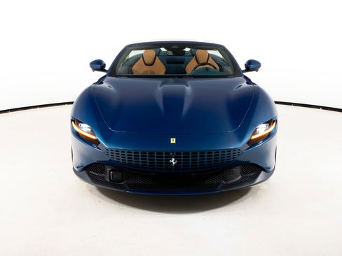 Certified 2025 Ferrari Roma Spider RWD image 9