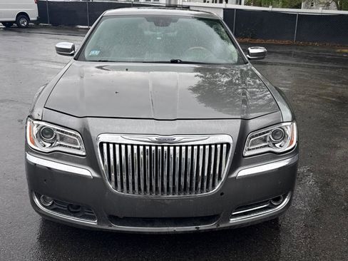 Used 2011 Chrysler 300 C RWD image 2