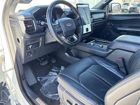 Used 2022 Ford Expedition Max Platinum image 12