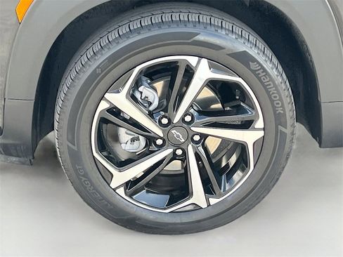 Used 2023 Chevrolet TrailBlazer RS image 28