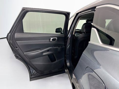 Used 2024 Kia Sorento S FWD image 26