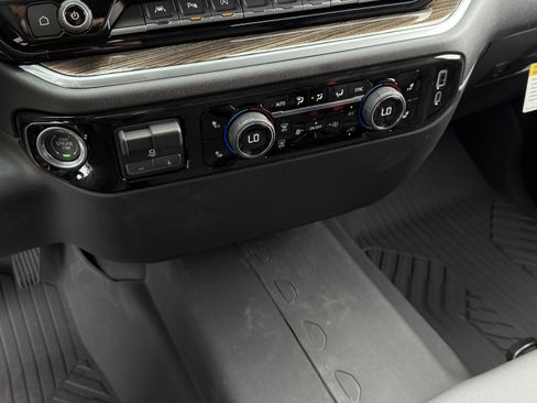 New 2026 Chevrolet Silverado 1500 LT w/ All Star Edition Plus AWD/4WD image 17