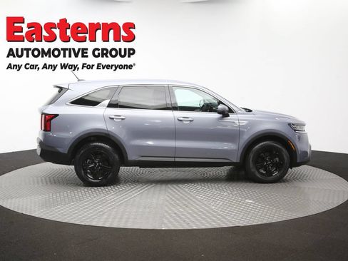 Used 2023 Kia Sorento LX AWD/4WD image 43