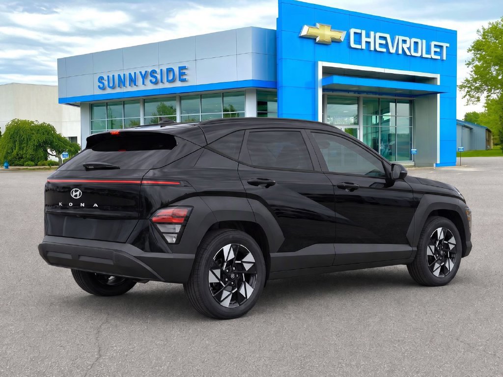 Used 2024 Hyundai Kona SEL w/ Convenience Package AWD/4WD image 3