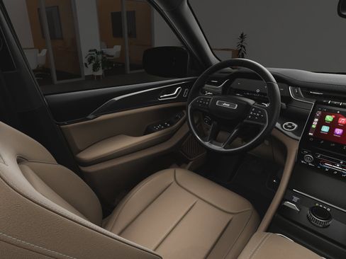 New 2025 Jeep Grand Cherokee Limited image 28