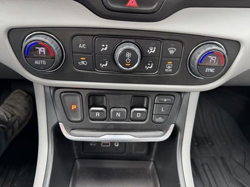 Used 2021 GMC Terrain SLE w/ Driver Convenience Package image 29