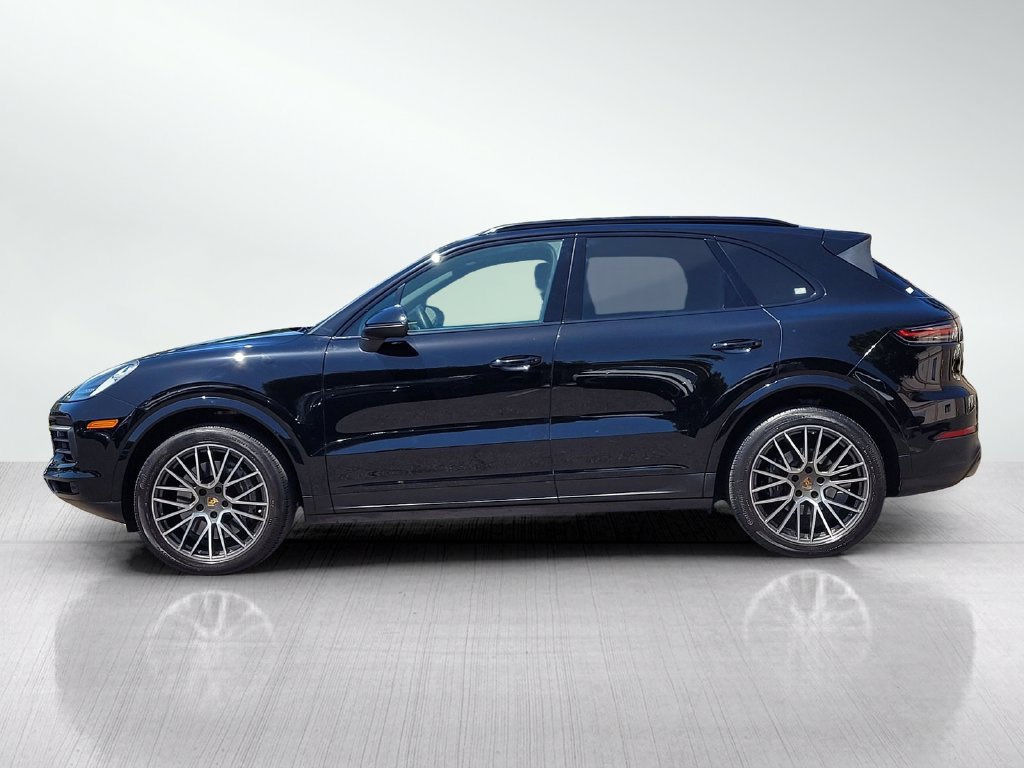 Used 2022 Porsche Cayenne w/ Premium Package AWD/4WD image 7