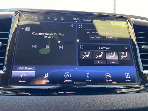 Used 2024 Chrysler Pacifica Touring-L image 13