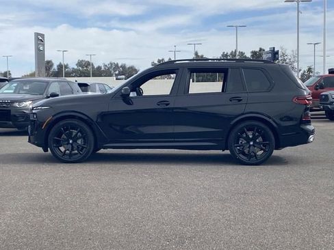 New 2025 BMW X7 xDrive40i w/ M Sport Package image 9