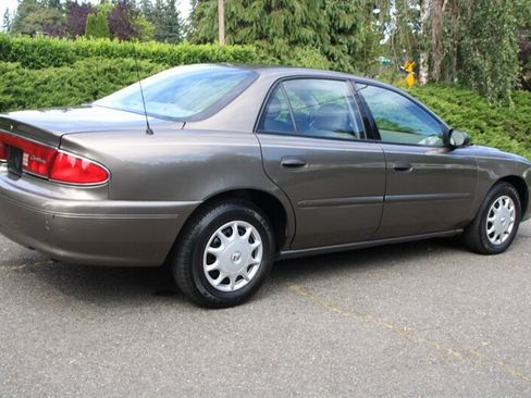 Used 2003 Buick Century Custom FWD image 3