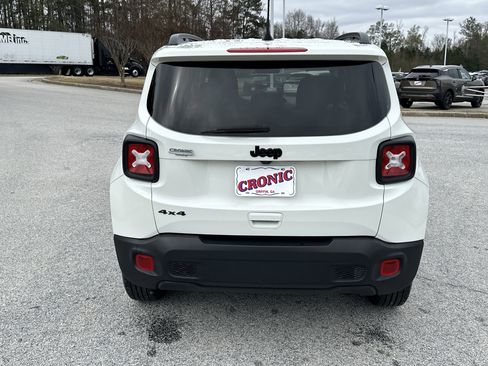 Used 2023 Jeep Renegade Latitude image 6