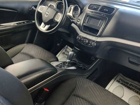 Used 2019 Dodge Journey SE w/ Connectivity Group image 18