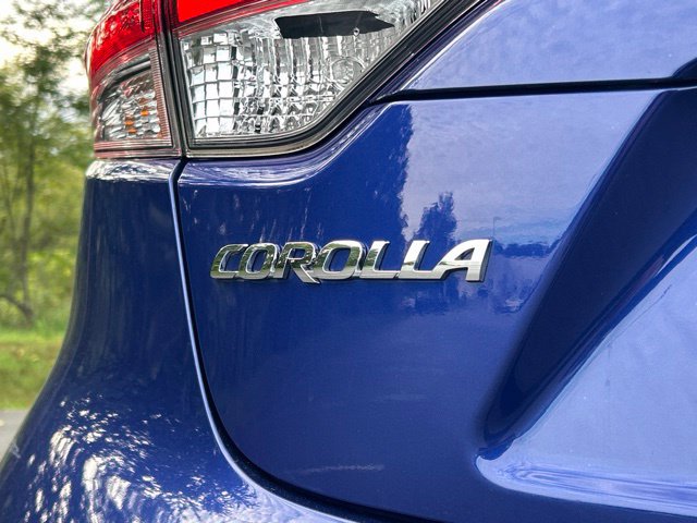 Used 2021 Toyota Corolla SE w/ SE Premium Package FWD image 11