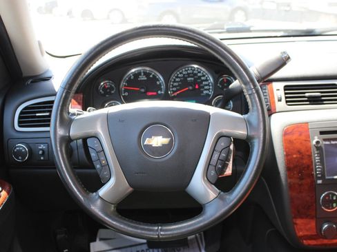 Used 2013 Chevrolet Tahoe LTZ AWD/4WD image 17