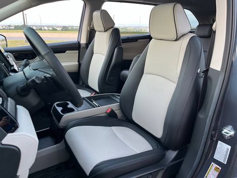 Certified 2026 Honda Odyssey Elite image 26