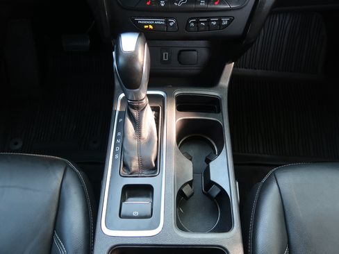 Used 2019 Ford Escape Titanium FWD image 20