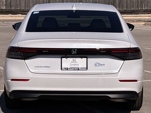 Certified 2025 Honda Accord LX image 5