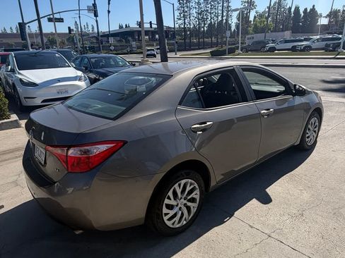 Used 2019 Toyota Corolla LE w/ Protection Package FWD image 5