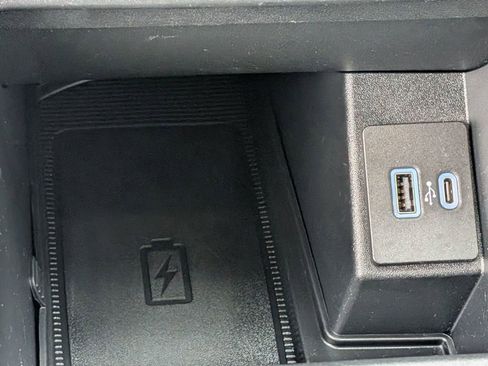 Used 2023 Ford Edge Titanium image 29