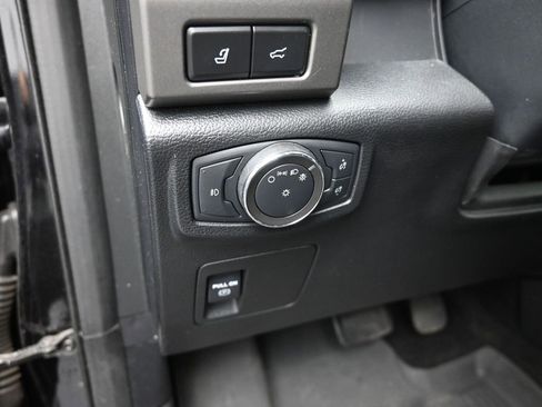 Used 2021 Ford Expedition XLT image 13