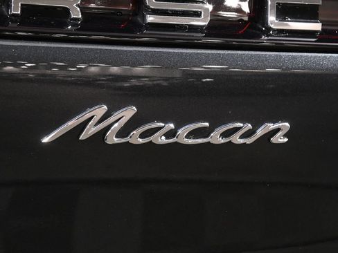 Used 2026 Porsche Macan AWD/4WD image 45