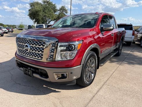 Used 2018 Nissan Titan Platinum Reserve w/ Platinum Utility Package AWD/4WD image 3