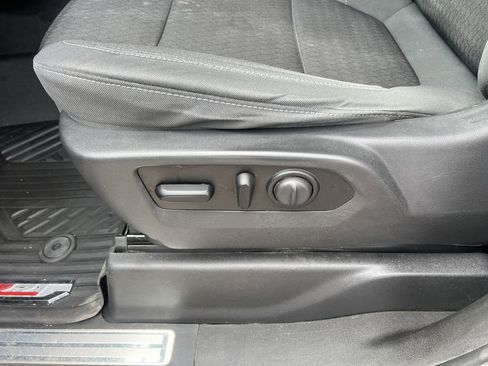 Used 2021 Chevrolet Silverado 1500 LT image 14