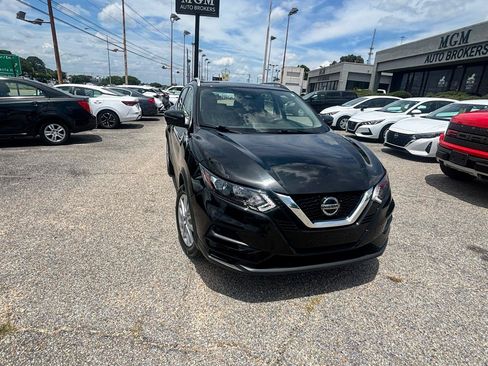 Used 2022 Nissan Rogue Sport SV w/ Technology Package AWD/4WD image 5
