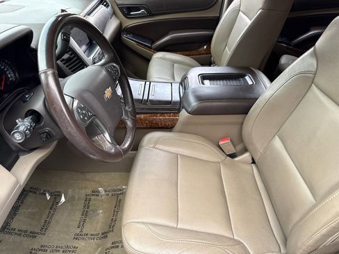 Used 2016 Chevrolet Suburban LTZ image 10
