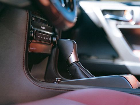 Used 2023 Lexus GX 460 Premium w/ Premium Package image 32