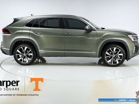 Used 2025 Volkswagen Atlas Cross Sport SEL Premium R-Line image 10