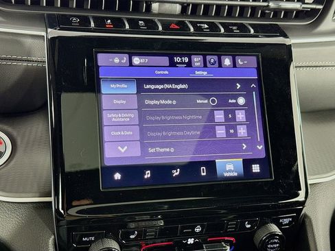 New 2025 Jeep Grand Cherokee Laredo X w/ Luxury Tech Group I image 38