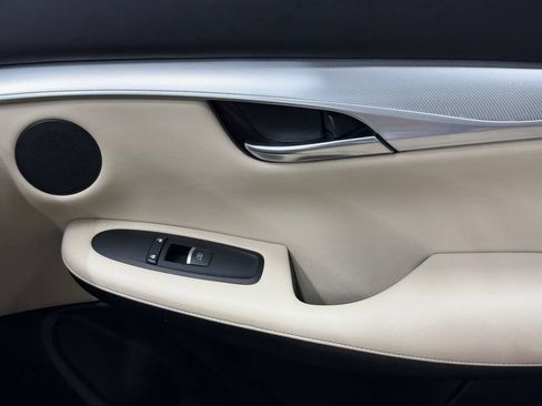 Used 2019 INFINITI QX50 Luxe w/ Navigation Package FWD image 26