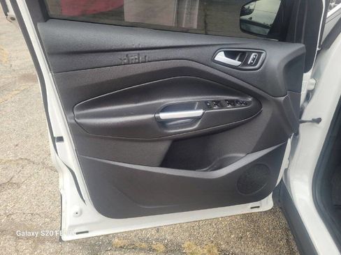 Used 2016 Ford Escape SE image 8