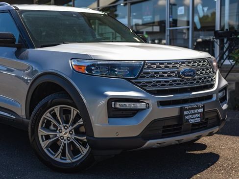Used 2022 Ford Explorer Limited AWD/4WD image 3
