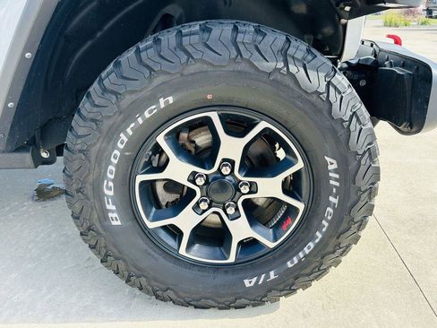 Used 2021 Jeep Wrangler Unlimited Rubicon w/ Uconnect 4C Nav & Sound Group image 37