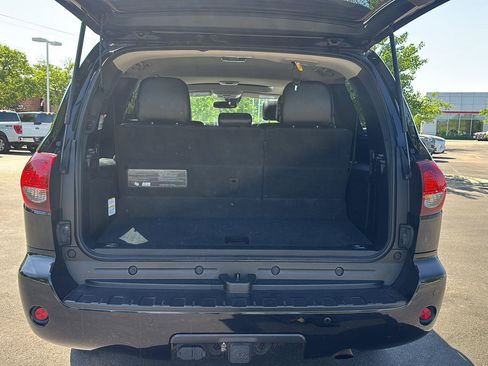 Used 2021 Toyota Sequoia TRD Pro AWD/4WD image 18