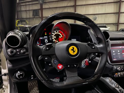 Used 2019 Ferrari GTC4Lusso T image 27